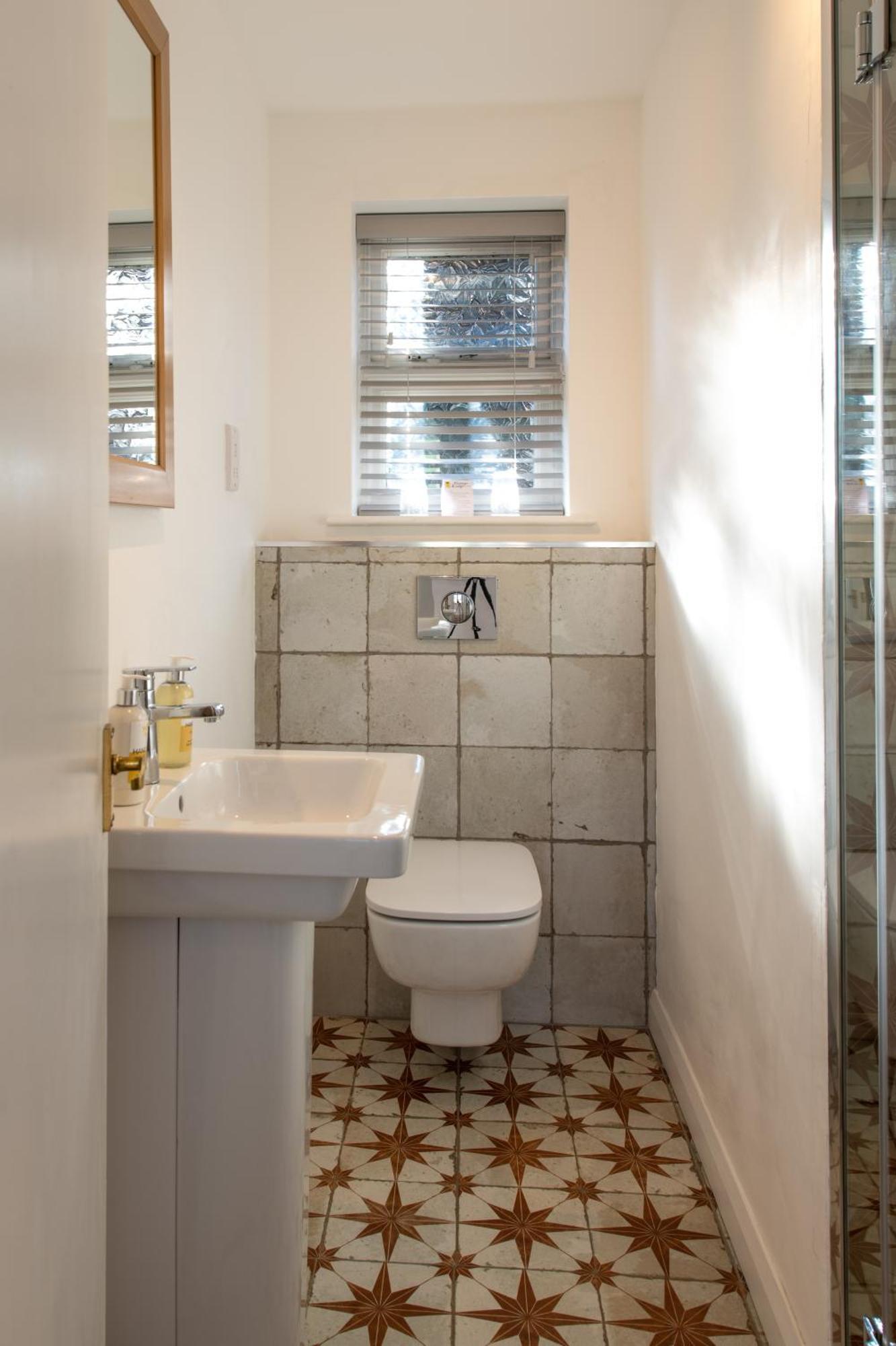 Cottage Lodge Hotel Отель