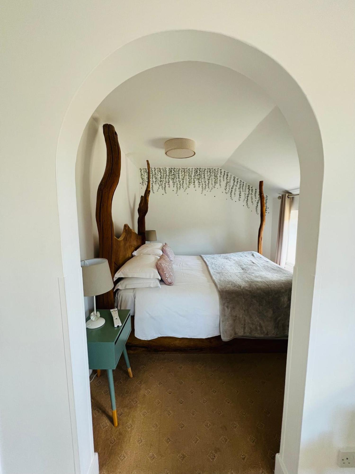 Cottage Lodge Hotel