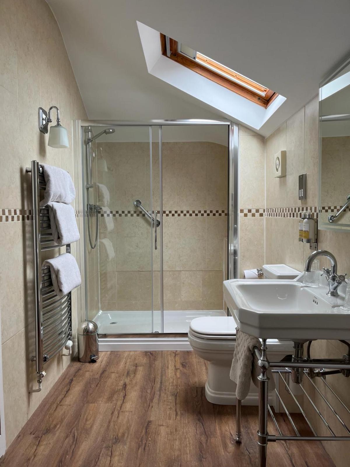 Cottage Lodge Hotel