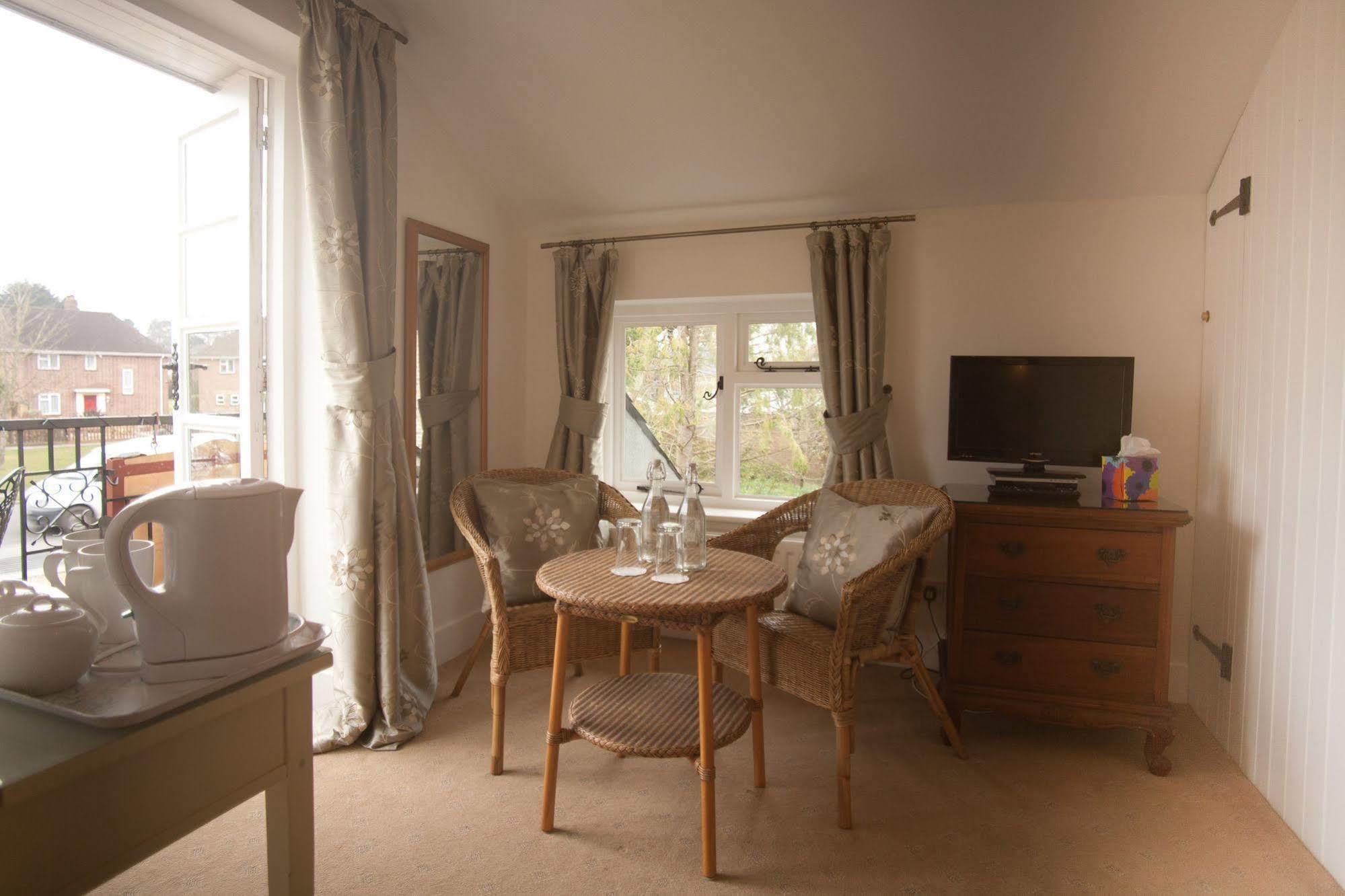 Hotel Cottage Lodge Hotel 2*