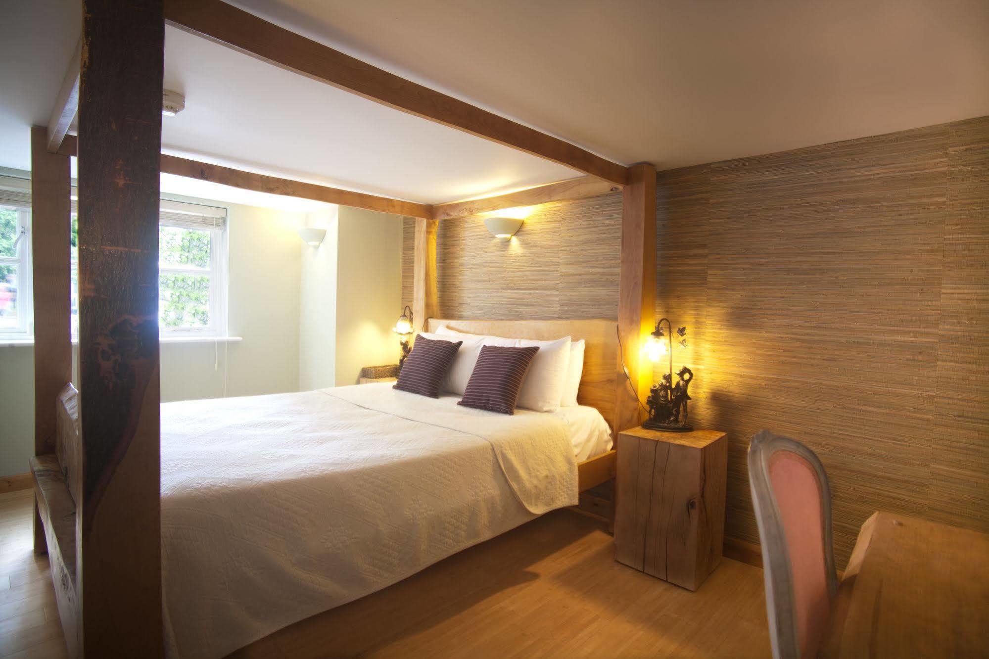 Cottage Lodge Hotel